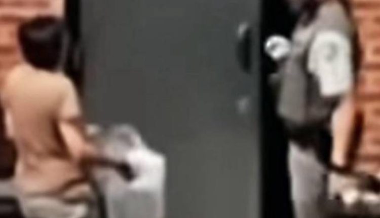 Doj meets with ghislaine maxwell ‘mysterious box sparks epstein case speculation 620x340 1.jpg