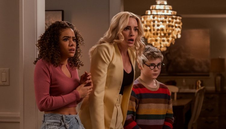 Ginny and georgia cast and characters get to know everyone in season 3 feature.jpg