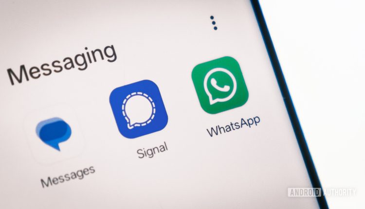 Signal vs whatsapp app icons.jpg