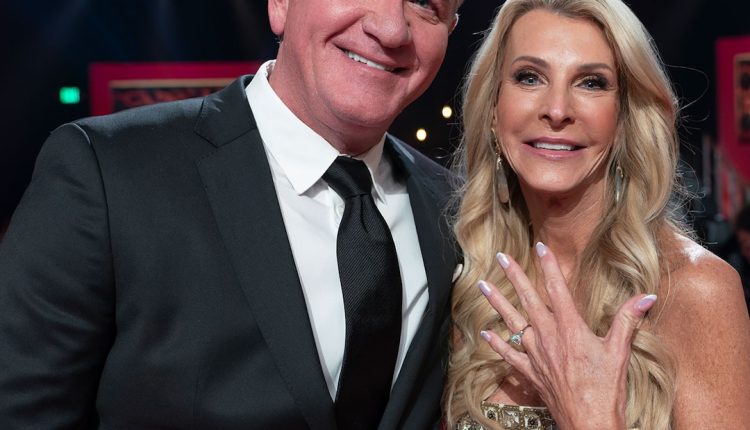 Rs 1200x1200 241115123940 1200 chock joan golden bachelorette 11524.jpg