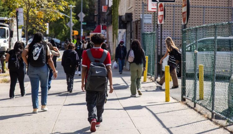 Students leave edward r murrow 90019959 e1753368532241.jpg