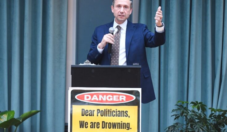 Mixcollage 19 jun 2025 11 34 am 3226.jpg