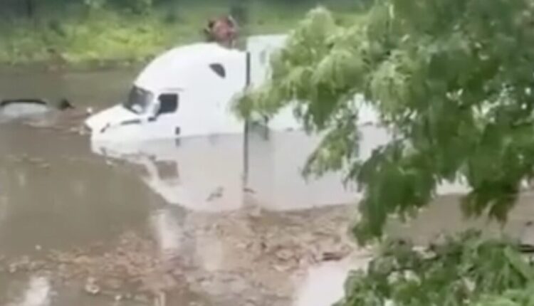 Nyc flooding 1000x562.jpg