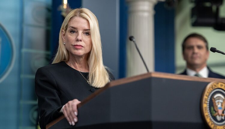 Pam bondi.jpg
