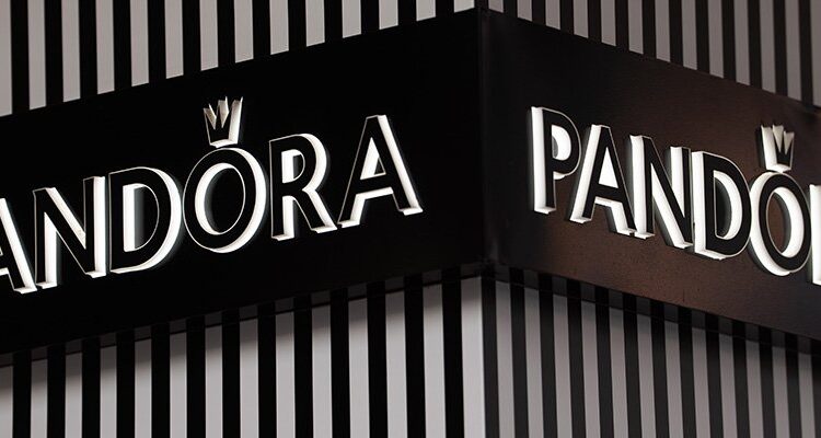 Pandora store sign cristian adobe.jpg