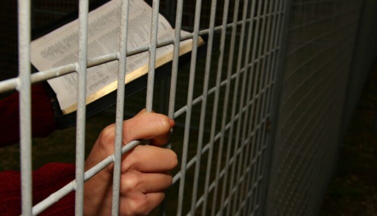 Prison bible resized 08.18.225 04.06.23 getty.jpg