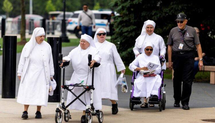 Little sisters poor arrive ahead 106498678 e1755212067202.jpg