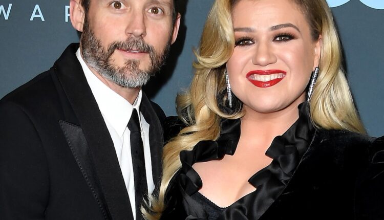 Rs 1200x1200 201124144800 1200 kelly clarkson.cm .112420.jpg