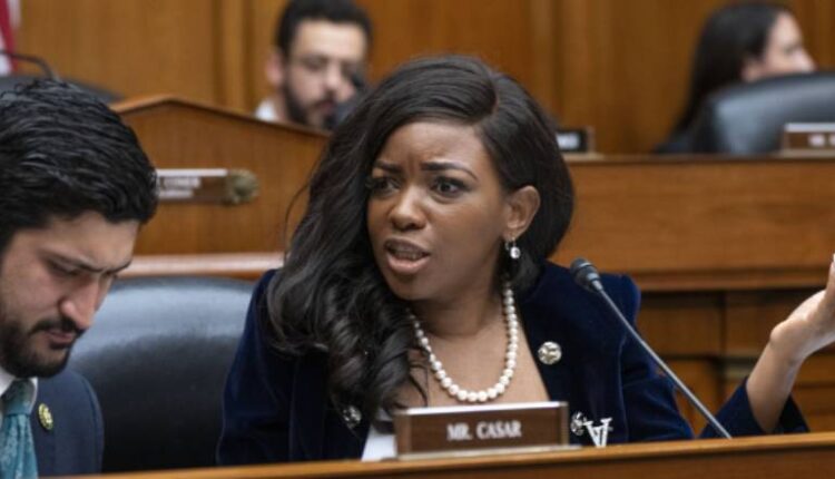 Jasmine crockett rejects claim 620x340 1.jpg