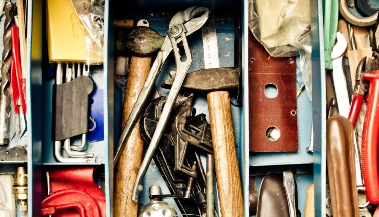 Tools toolbox fotolia.jpg