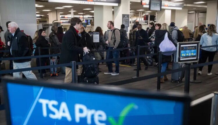 Ap us government shutdown travel 11443 ee158 0 e1759539739582.jpg