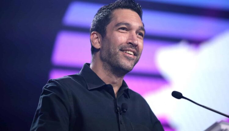 Dave smith 52277443923 scaled 1.jpg