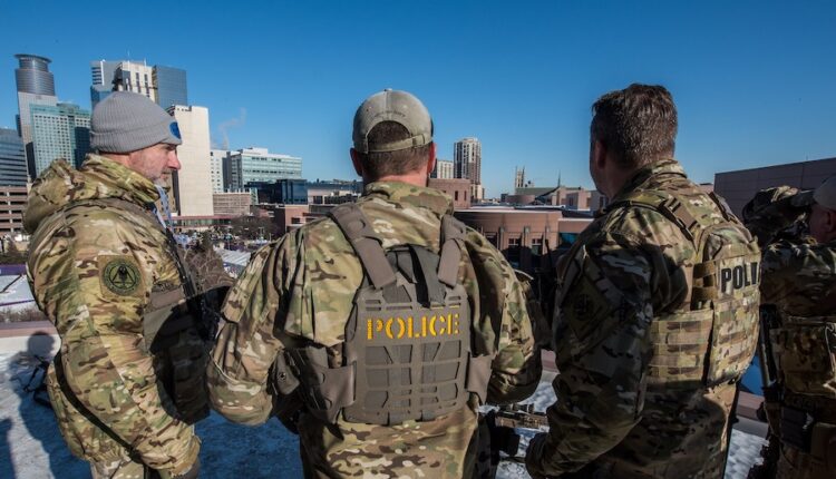 Hsi srt security at the minneapolis convention center 26119106848.jpeg