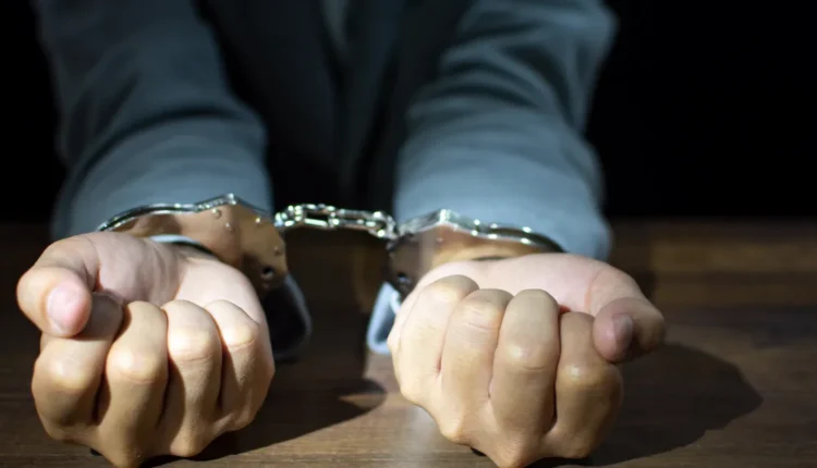 North carolina man arrested for assaulting hospital workers allegedly exposing them to hiv 102113322.webp