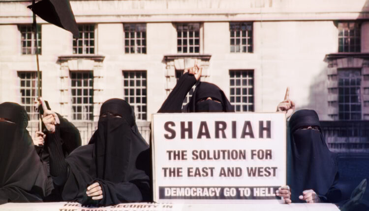 Shariah law00086417.jpg