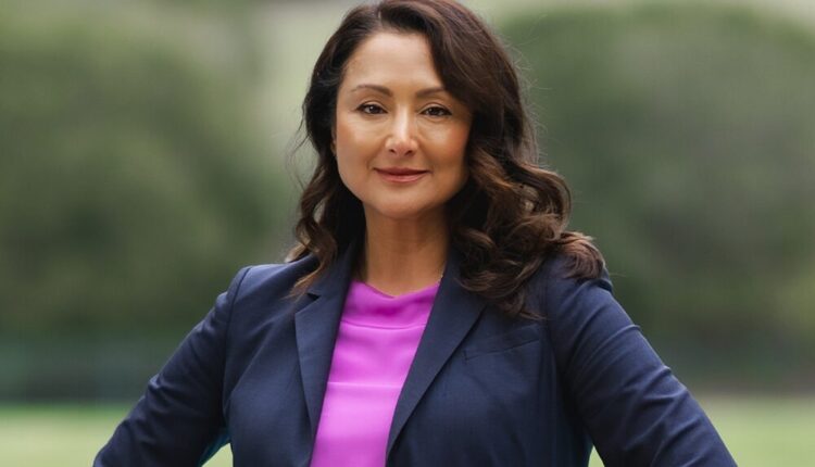 Christina corpus headshot 1000x600.jpg