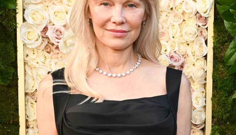 Cr 1200x1200 250110125239 gettyimages 2192036375.jpg