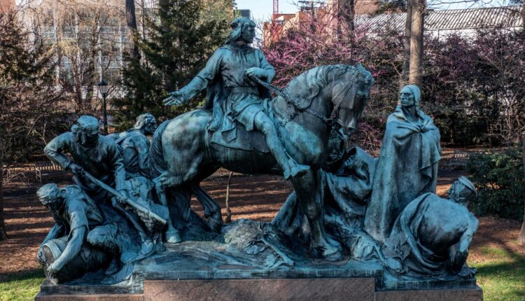 104 0252 george rogers clark sculpture 2021 uva front view vlr online scaled 1 e1763138444570.jpg
