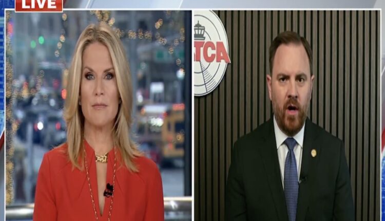 Air traffic controllers.jpg