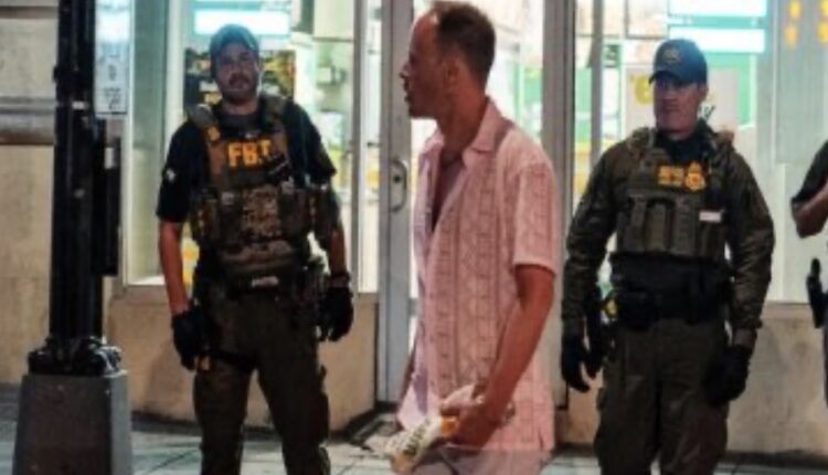 Dc sandwich thrower.jpg