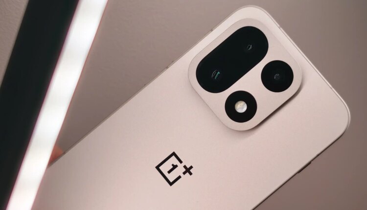 Oneplus 15 review camera 3.jpg