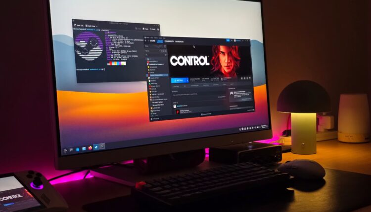 A computer running steam on linux connected to a monitor.jpg