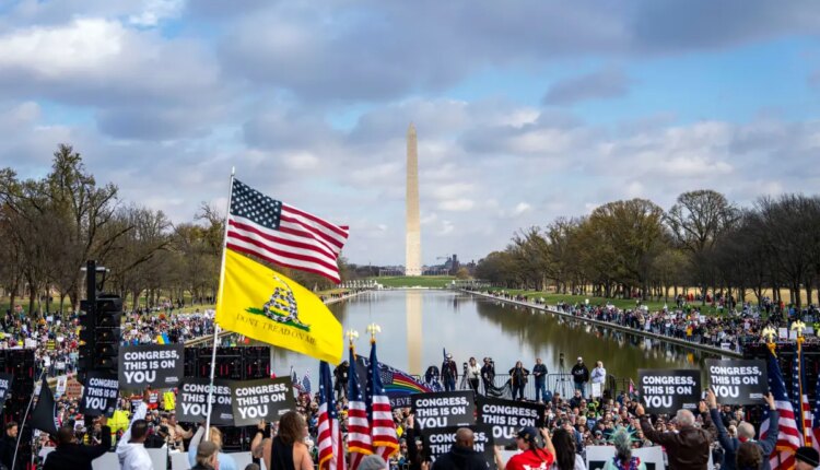 Shutterstock editorial people participate in remove 15877876ab.jpg