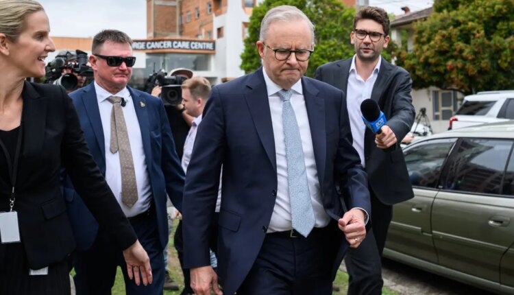 2025 australia mourning following attack 117408471 e1765852251319.jpg