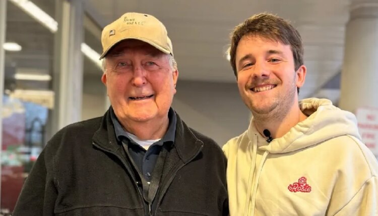 88 year old veteran left in tears after internet rallies around him after viral video.jpg