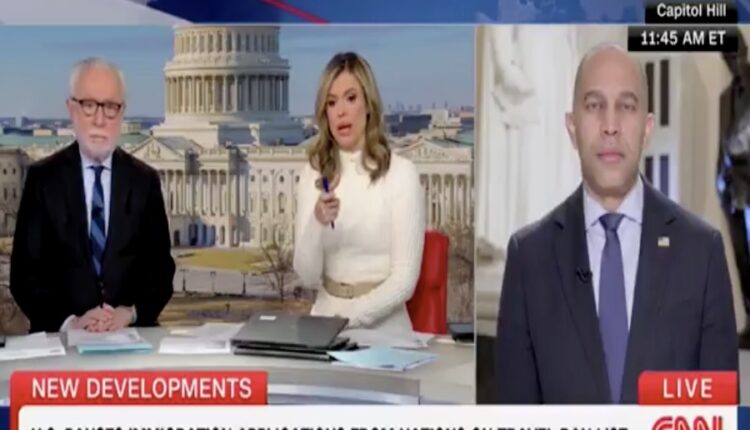 Hakeem Jeffries Border.jpg