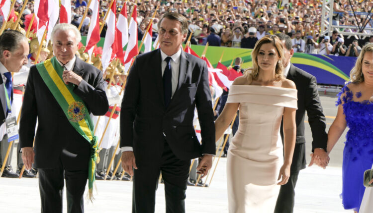 Solenidades. Homenagens 44744824410.jpg