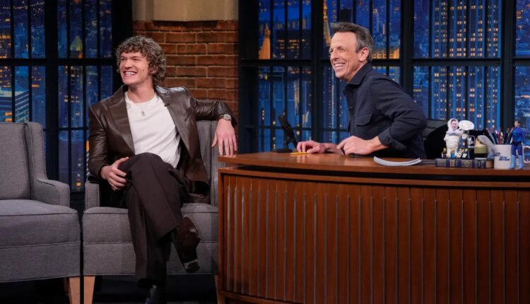 Heated rivalry star connor storrie reveals he didnt ice skate or speak russian before the show.jpg