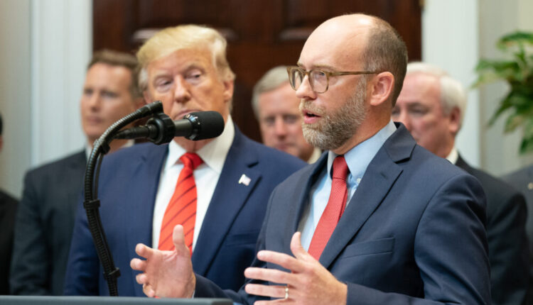 President Trump Signs Executive Orders on Transparency in Federal Guidance and Enforcement 488756295.jpeg