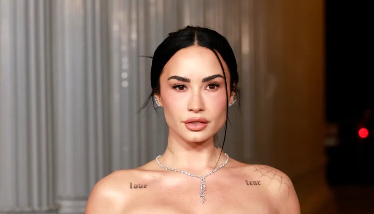 Demi lovato 2244555193.jpg