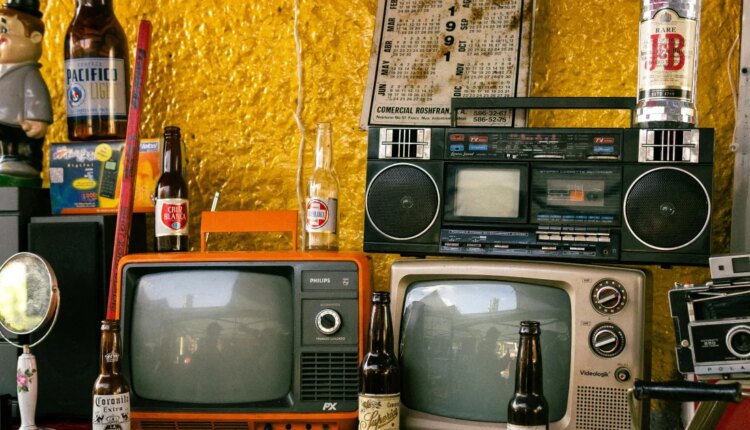 This viral video shows what happens when a ps5 meets 1980s tech 2.jpg