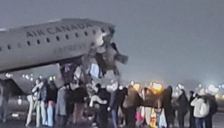 Air Canada Crash LaGuardia.jpg