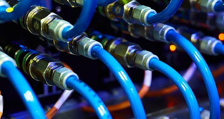 Data Centre wires Fotolia.jpg