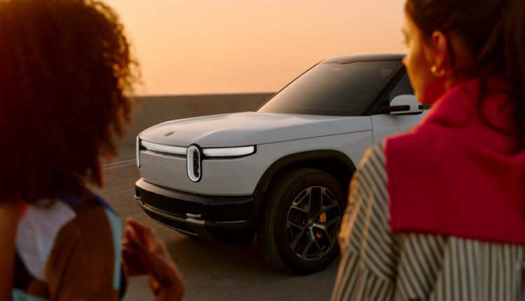 R2 GlacierWhiteExterior11 1152x648.jpg