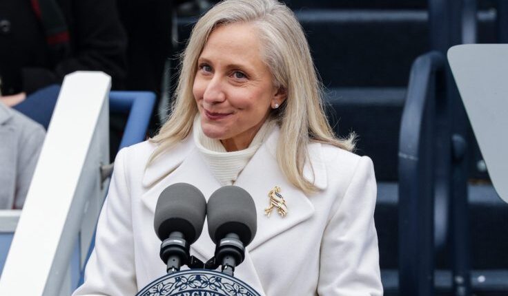 Abigail spanberger is sworn in as first female virginia governor scaled e1774469607662.jpg