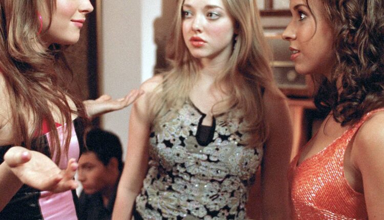 Rs 1200x1200 201003155909 1200 mean girls lindsay lohan amanda seyfried lacey chabert.ct .jpg