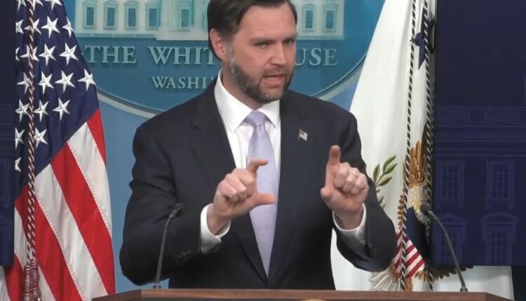 JD Vance Kaitlan Collins.jpg