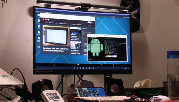 Pixel 9a running full linux distro on external monitor.JPG