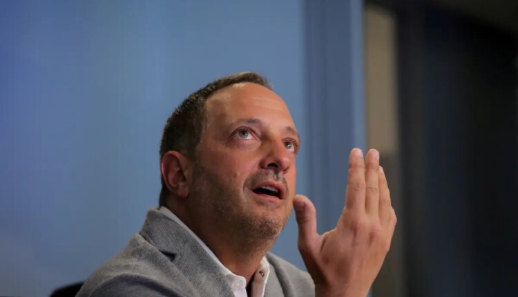 Andrew left founder citron research 129449670.jpg