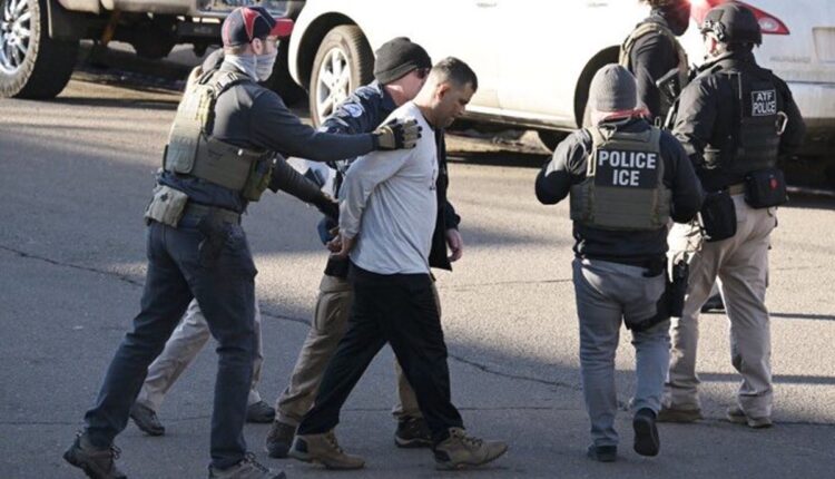 ICE arresting illegal 01.21.26 X.xom .jpg
