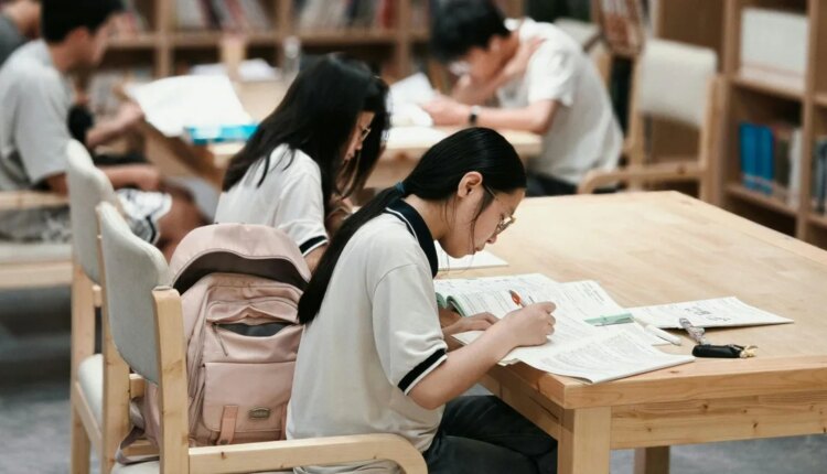 Gaokao ai counseling.jpg