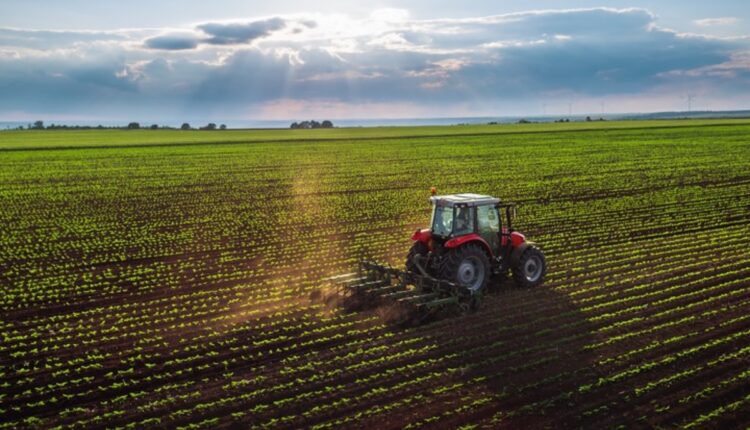 Farmland tractor resized 08.08.25 07.27.22 Getty.jpg