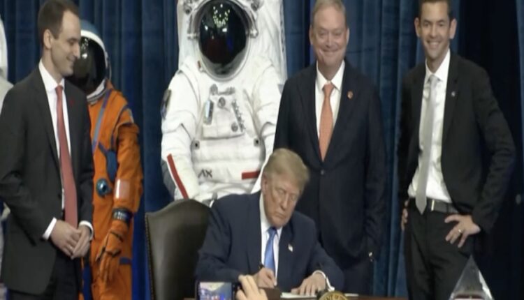 Trump Mars Mission.jpg
