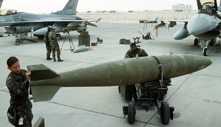 Mark 84 M 84 MK 84 bomb 09.17.26 Wiki Com.jpg