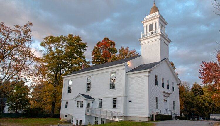 First Parish Congregational Church 15685614138.jpg