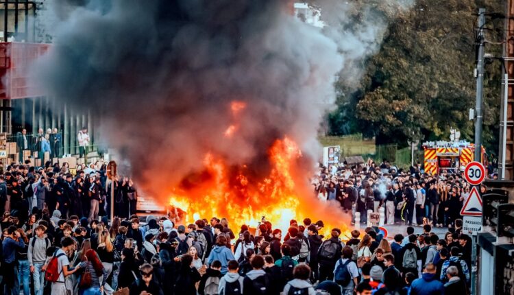 France student riots protest 10.03.26 AP.jpg